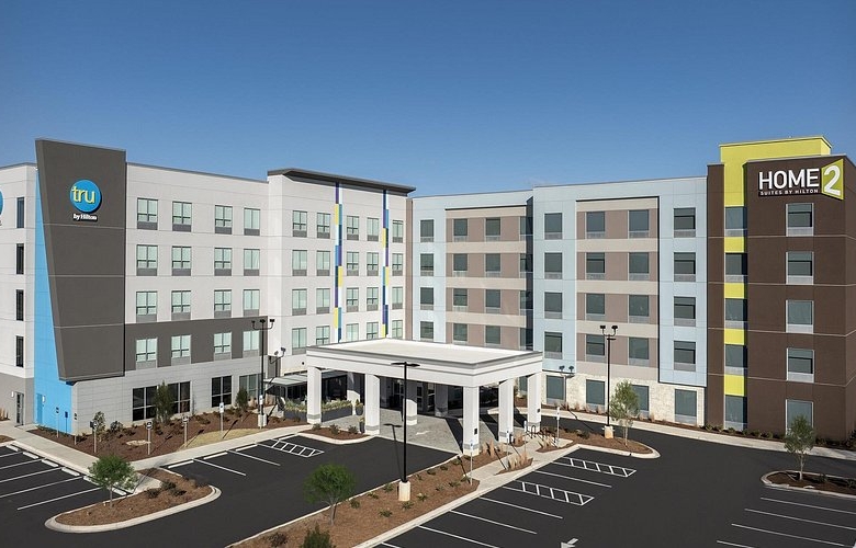 Tru Hotel / Home 2 Suites